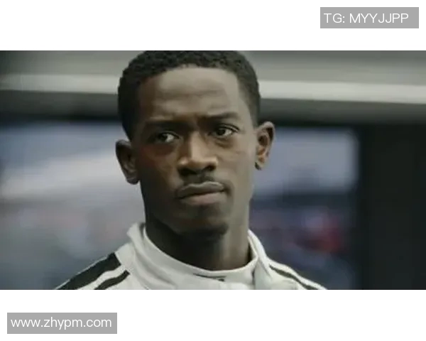 光影交错下的足球明星魅力与传奇故事探寻