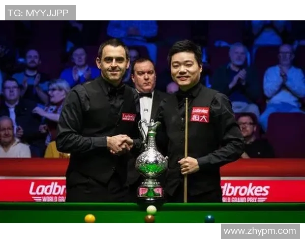 丁俊晖与希金斯巅峰对决冠中冠赛场再现经典对抗